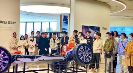 8bo8足球比分live
师生一行赴沃尔沃成都工厂参观